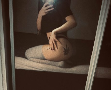 Naken lekkede OnlyFans-bilde av Ninus Babe