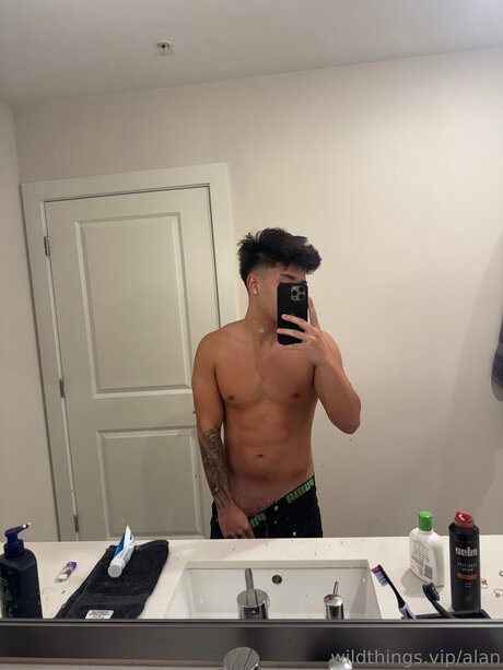 Nacktes geleaktes OnlyFans-Foto von Exclusivecruz