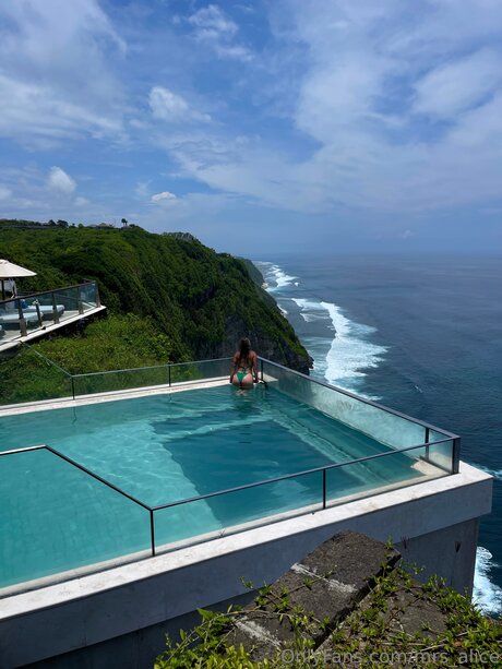 Mrs Alice naked leaks OnlyFans pic