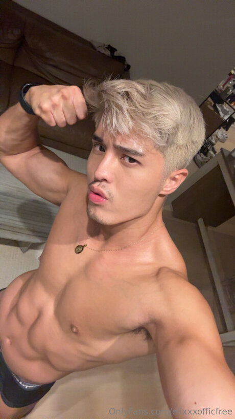 Foto di nudo di fuga di OnlyFans di Elixxxofficfree