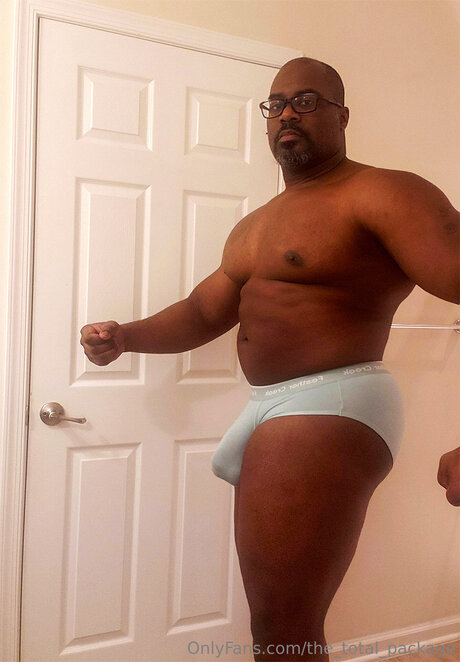 OnlyFans-model The Total Package