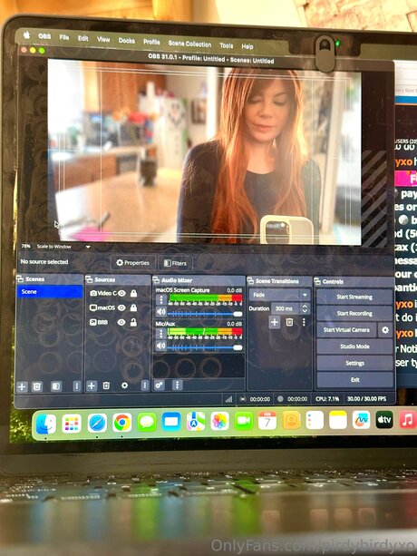 Alasti lekkinud OnlyFans-i pilt Pirdybirdyxo