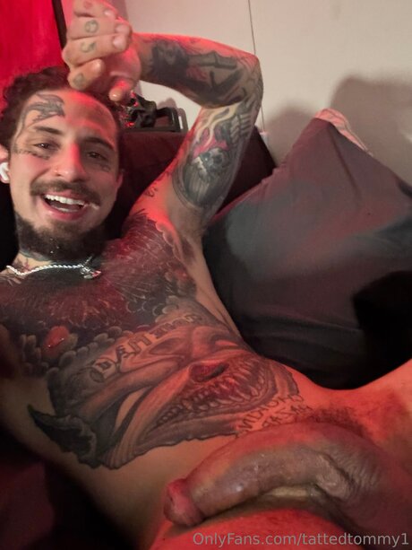 Photo nue de fuite OnlyFans de Tattedtommy1