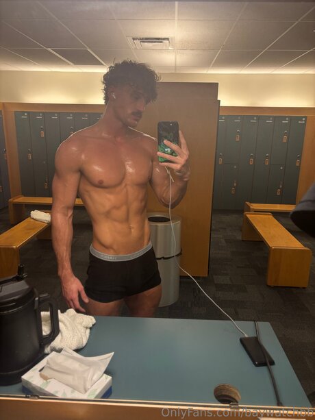 Naken lekkede OnlyFans-bilde av Baywatchbb