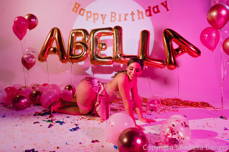Foto desnuda filtrada de OnlyFans de Abella Danger