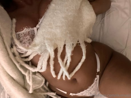 OnlyFans-model Iikimusi