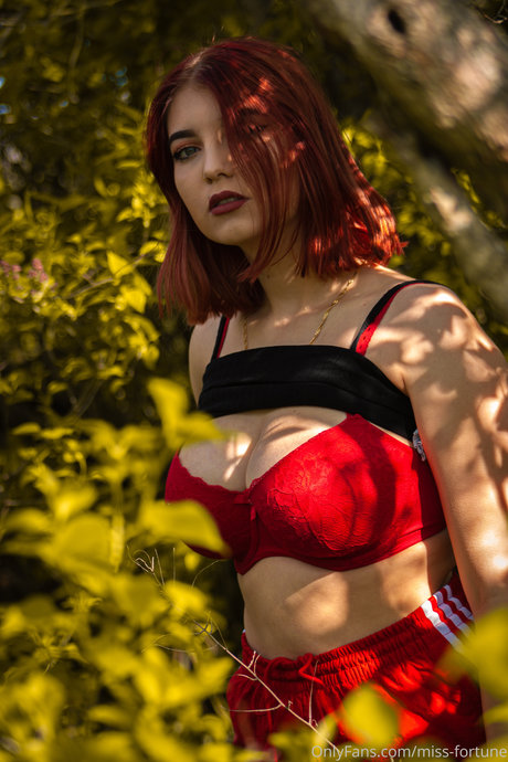 Naken lekkede OnlyFans-bilde av Miss Fortune