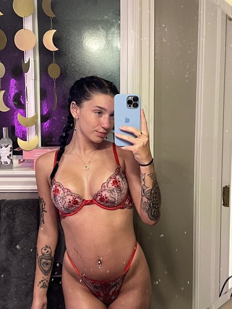 Naken läckt OnlyFans-bild av Natalie Rain