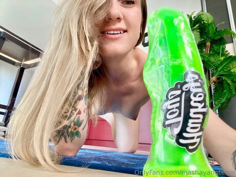 Alasti lekkinud OnlyFans-i pilt Mashayangteam