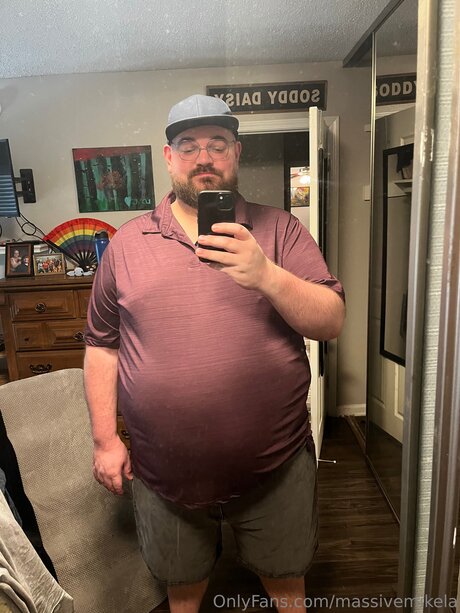Nacktes geleaktes OnlyFans-Foto von Massivemikela