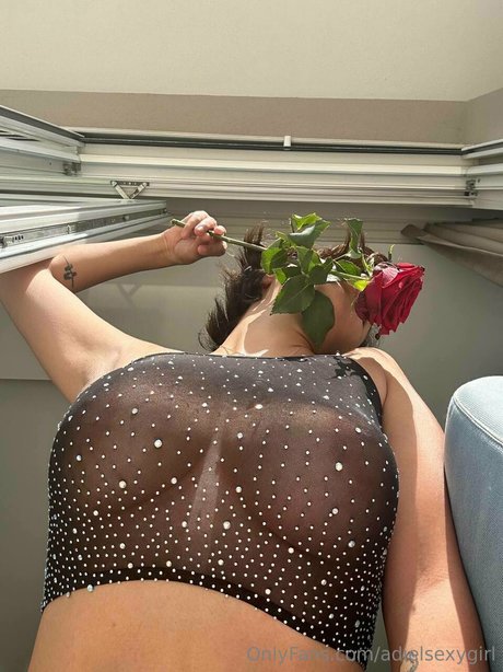 Naken läckt OnlyFans-bild av Stefani