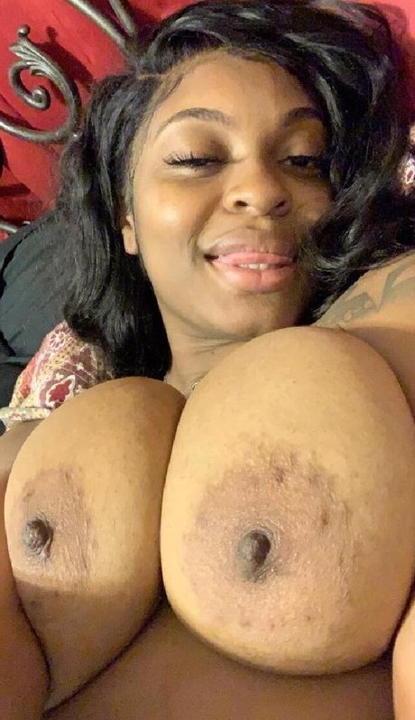 Nacktes geleaktes OnlyFans-Foto von Tinktink