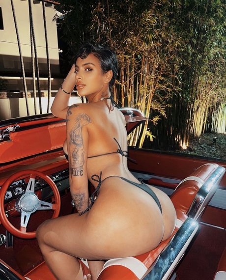 Nacktes geleaktes OnlyFans-Foto von Ava Alita