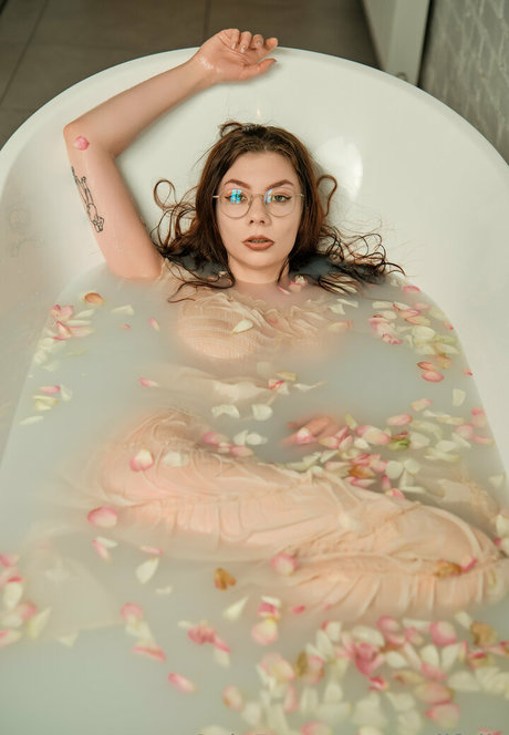 Zuzanna R OnlyFansリークヌード写真