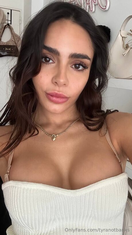 Nacktes geleaktes OnlyFans-Foto von Tyranotbanks