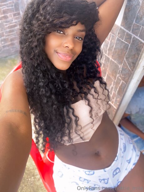 Naken lekkede OnlyFans-bilde av Hottie Mila