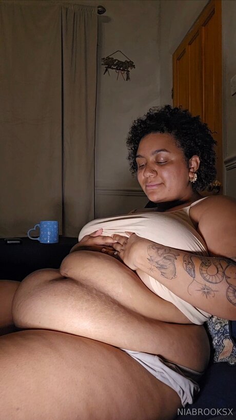 Nacktes geleaktes OnlyFans-Foto von Niabrooksx