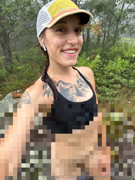 Foto di nudo di fuga di OnlyFans di Outdoorswithrachelfree