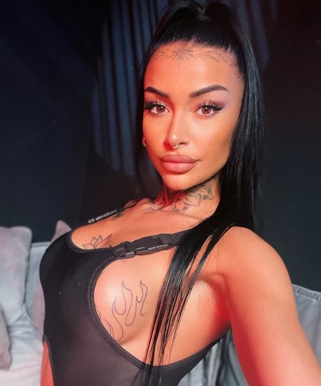 Photo nue de fuite OnlyFans de Misspierciink