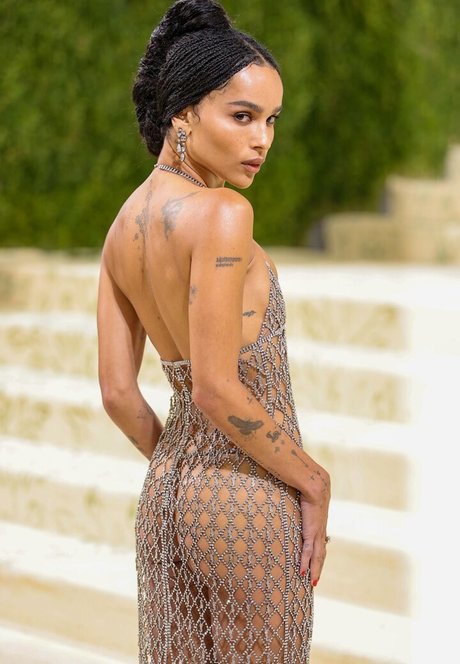 Naken läckt OnlyFans-bild av Zoe Kravitz