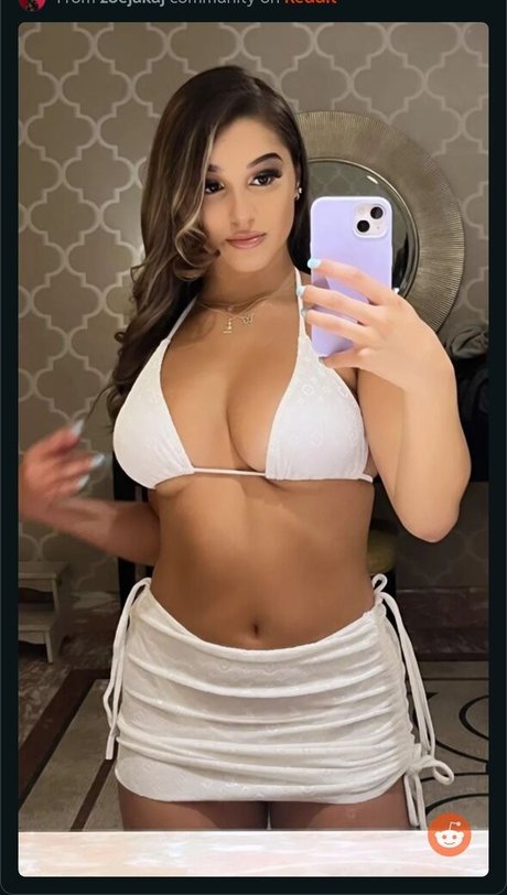 Naken lekkede OnlyFans-bilde av Zoe Jakaj