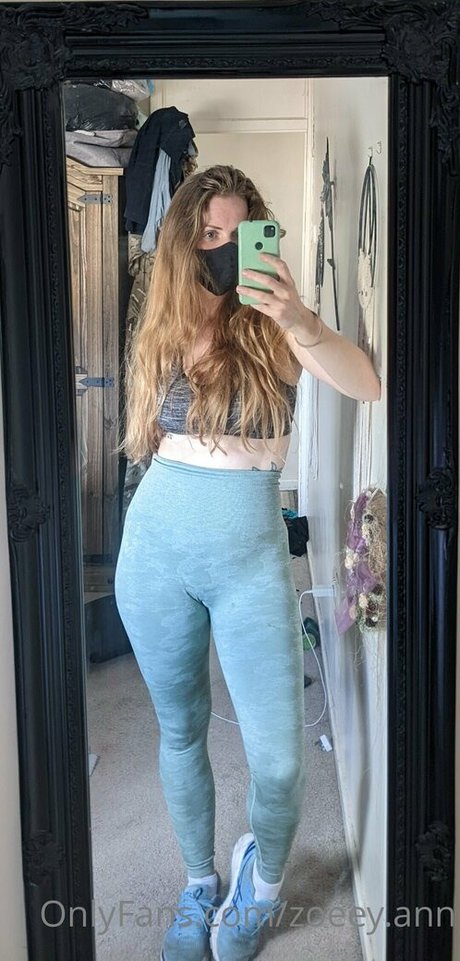 Nahá fotka uniklých OnlyFans od Zoeeyann