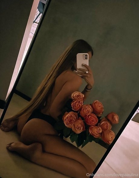 Alasti lekkinud OnlyFans-i pilt Lovepaaulina