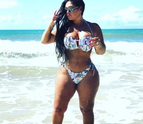 Coroa Gostosa naked leaks OnlyFans pic