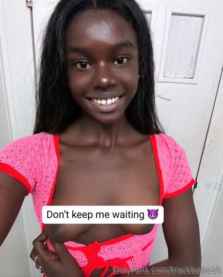 Naken läckt OnlyFans-bild av Trackbabe18