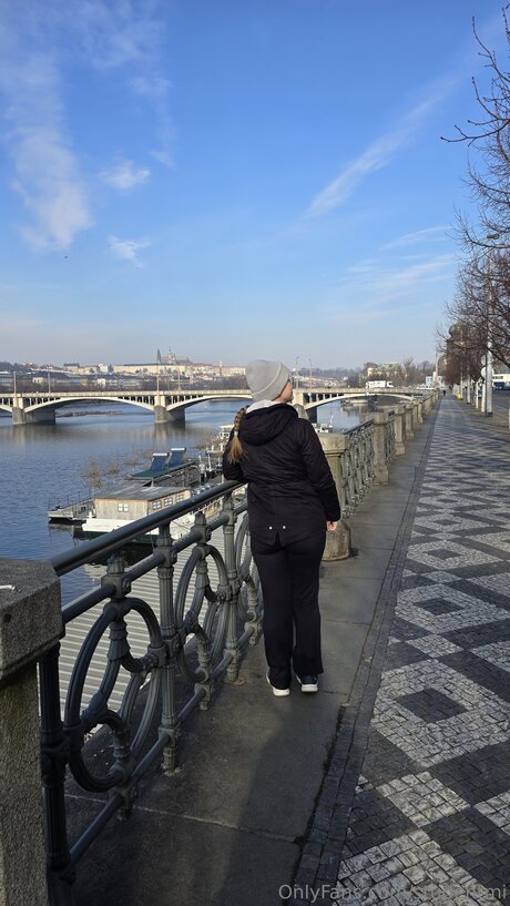 Nacktes geleaktes OnlyFans-Foto von Studentmi