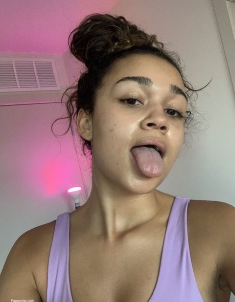 Foto di nudo di fuga di OnlyFans di Madison Bailey