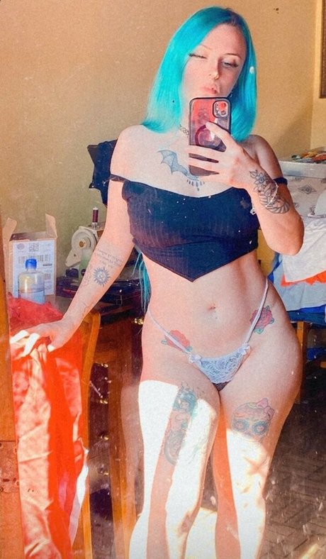 Nahá fotka uniklých OnlyFans od Ellen Natalia