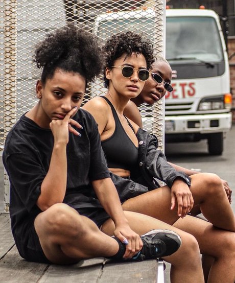 Naakte gelekte OnlyFans-foto van Andy Allo