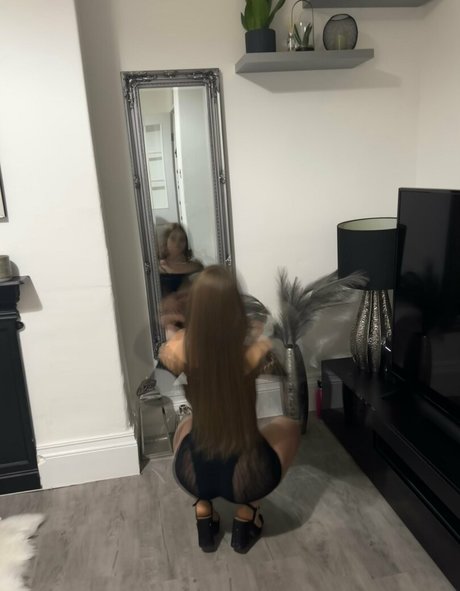 Nacktes geleaktes OnlyFans-Foto von Yonlibb