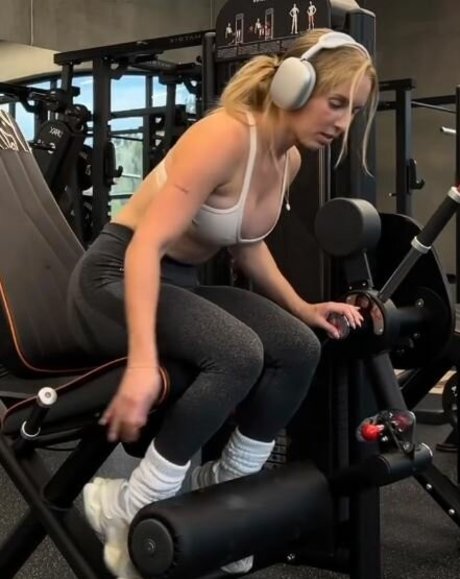 Nahá fotka uniklých OnlyFans od Jay Schilter