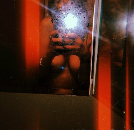 Foto di nudo di fuga di OnlyFans di Effiesworld