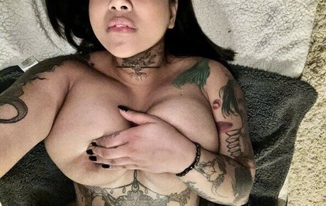 Naken läckt OnlyFans-bild av Desiree Deep