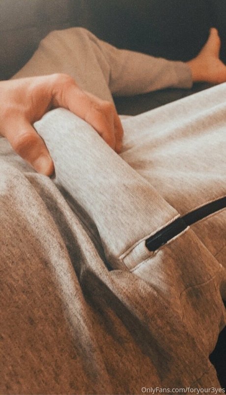 Foto di nudo di fuga di OnlyFans di Foryour3yes