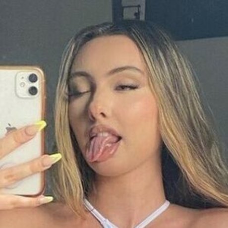 Обнаженная фотография утечки OnlyFans от Valaddall