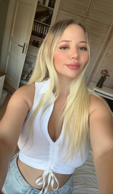 Nacktes geleaktes OnlyFans-Foto von Greatmoongirl