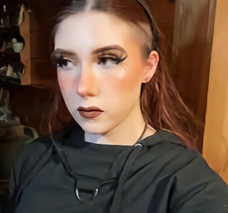 Nahá fotka uniklých OnlyFans od Godheadtestified