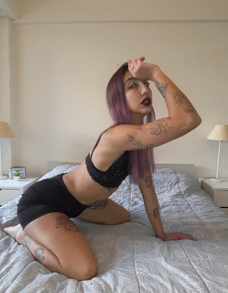 Naken läckt OnlyFans-bild av Barbikush