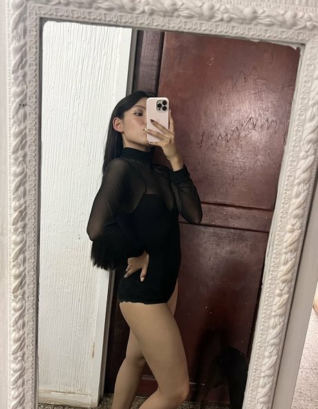 Nahá fotka uniklých OnlyFans od Meli Chang