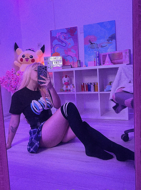 Nacktes geleaktes OnlyFans-Foto von Ninnauwu