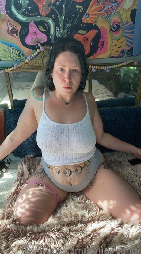 Naakte gelekte OnlyFans-foto van Dandicandi