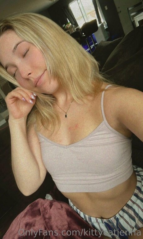 Nacktes geleaktes OnlyFans-Foto von Kittycatjenna