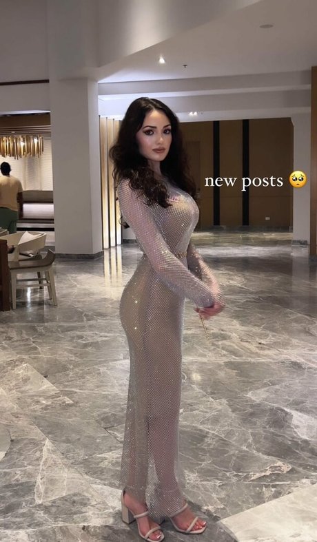 Naakte gelekte OnlyFans-foto van Sonia Ferraro