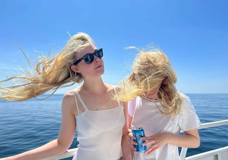 Naken lekkede OnlyFans-bilde av Dakota Fanning