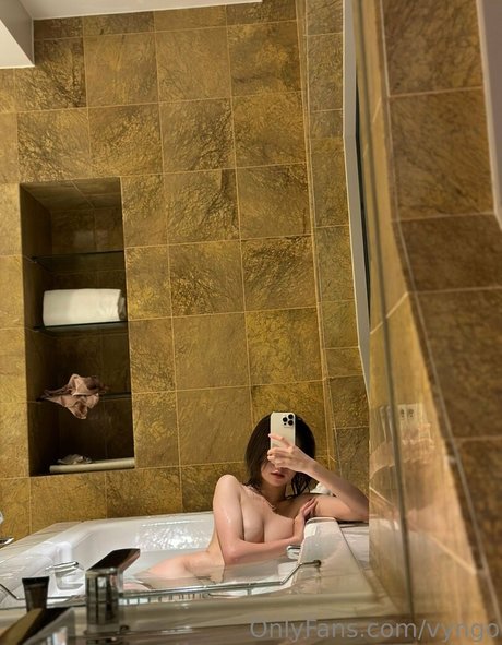 Nacktes geleaktes OnlyFans-Foto von Vyngo