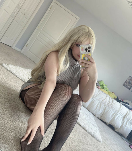 Naken lekkede OnlyFans-bilde av Junkenstein